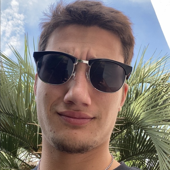 Meet your Posher, Luca - Picture 1 of 1